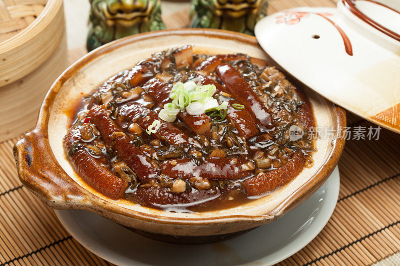 Steamed Mui Choy with Pork - Mei Cai Kou Rou 梅菜扣肉